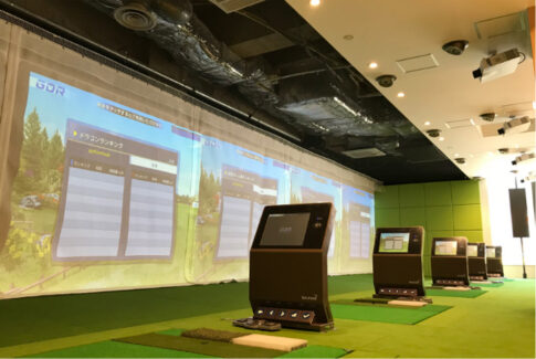 新宿にあるシミュレーションゴルフ場