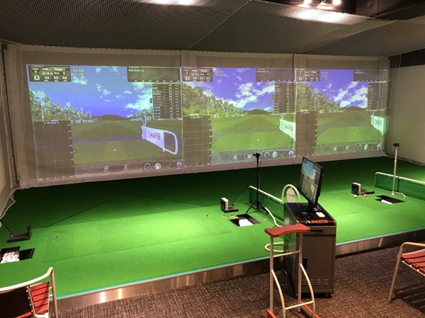 ミズノゴルフスタジオ心斎橋のシミュレーションゴルフ打席