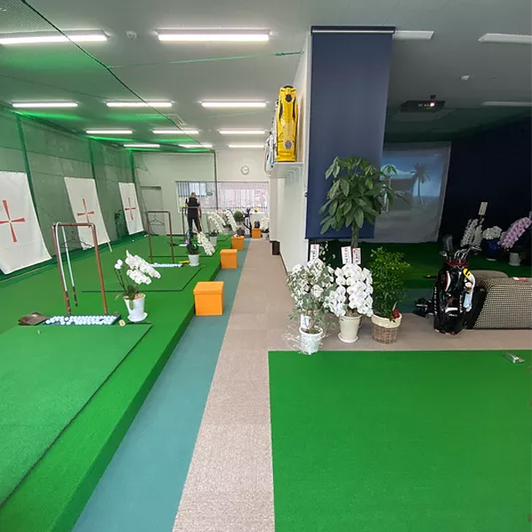 アドバンスゴルフのシミュレーションゴルフ打席