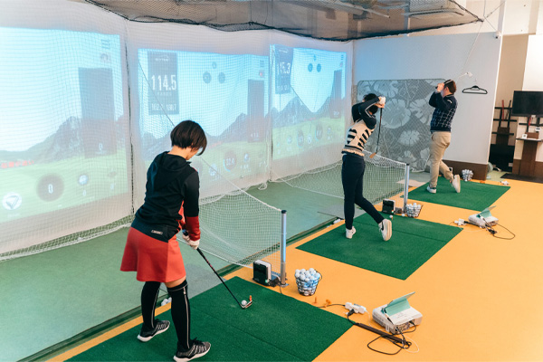 バーディ赤坂24のシミュレーションゴルフ打席