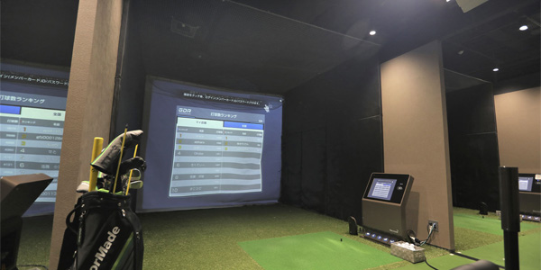 チキンゴルフ仙台店のシミュレーションゴルフ打席