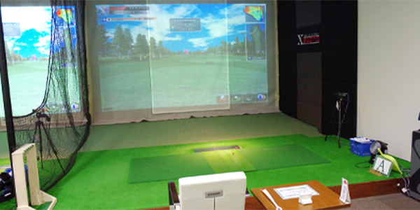 カナーレゴルフスタジオのシミュレーションゴルフ打席