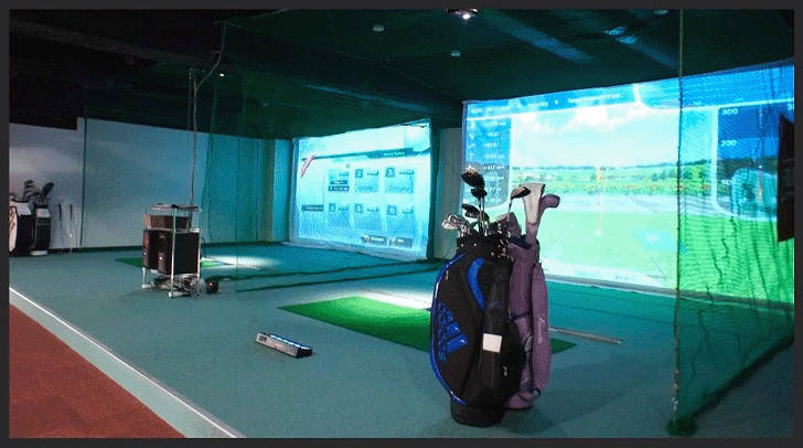 GOLF JAPANのシミュレーションゴルフ打席